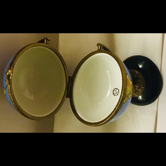 Limoges World Globe on Stand Gold Plated Hand Crafted Signed HF Original… - Picture 14 of 16